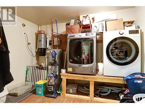 6226 Okanagan Avenue, Vernon, BC - Indoor Photo Showing Laundry Room