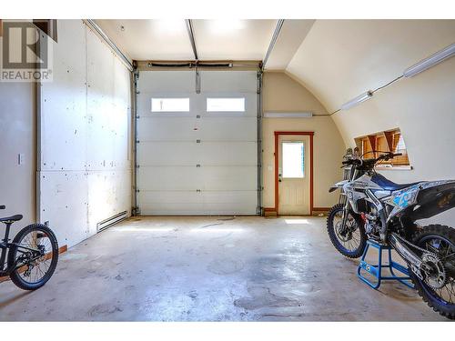 6226 Okanagan Avenue, Vernon, BC - Indoor Photo Showing Garage