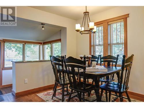 6226 Okanagan Avenue, Vernon, BC - Indoor Photo Showing Dining Room