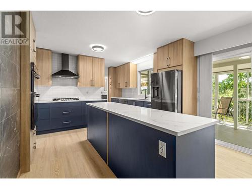 1445 Alta Vista Road, Kelowna, BC - Indoor Photo Showing Kitchen