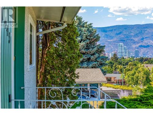 1445 Alta Vista Road, Kelowna, BC - Outdoor