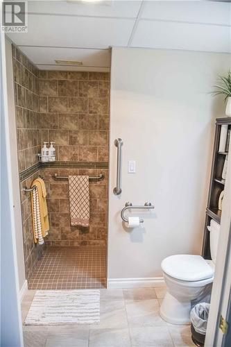 382 Morris Street, Pembroke, ON - Indoor Photo Showing Bathroom