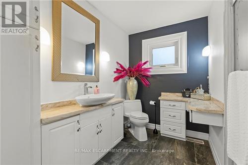 19 Minstrel Court, Hamilton (Mountview), ON - Indoor Photo Showing Bathroom