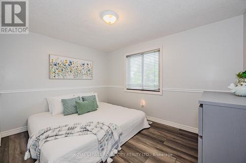 18 Carrington Place, Guelph (Guelph South), ON - Indoor Photo Showing Bedroom