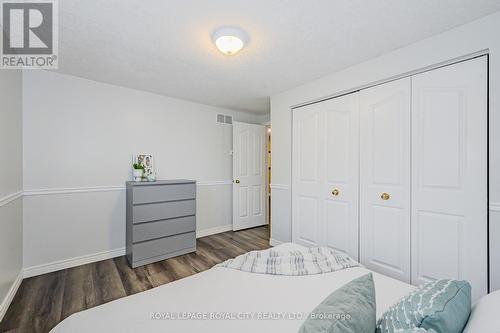 18 Carrington Place, Guelph (Guelph South), ON - Indoor Photo Showing Bedroom