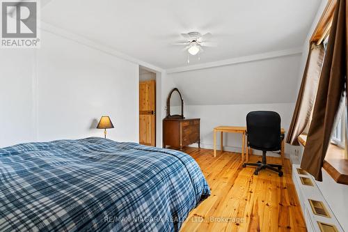 63023 Perry Road, Wainfleet, ON - Indoor Photo Showing Bedroom