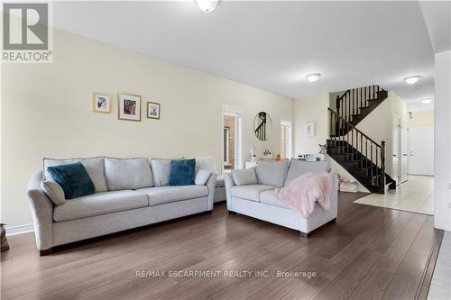 4456 Saw Mill Drive, Niagara Falls, ON - Indoor Photo Showing Living Room