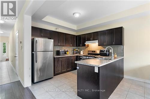 4456 Saw Mill Drive, Niagara Falls, ON - Indoor Photo Showing Kitchen