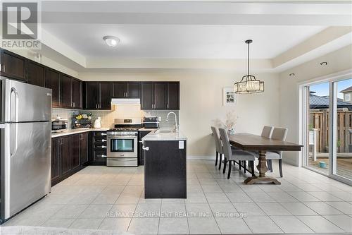 4456 Saw Mill Drive, Niagara Falls, ON - Indoor Photo Showing Kitchen