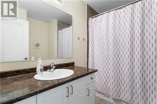 4456 Saw Mill Drive, Niagara Falls, ON - Indoor Photo Showing Bathroom