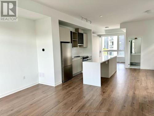 3045 Trailside Drive, Oakville, ON - Indoor Photo Showing Kitchen