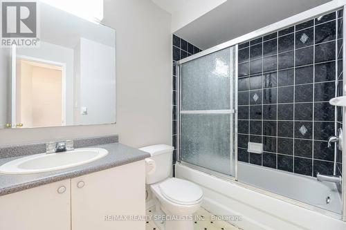 64 - 65 Brickyard Way, Brampton (Brampton North), ON - Indoor Photo Showing Bathroom