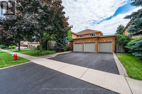 126 Howell Road, Oakville (River Oaks), ON - Outdoor