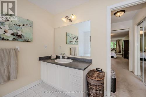 126 Howell Road, Oakville (River Oaks), ON - Indoor Photo Showing Bathroom