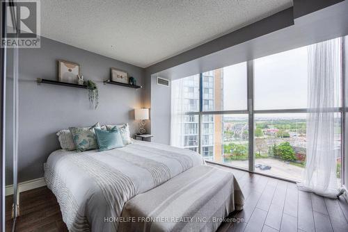 1015 - 35 Trailwood Drive, Mississauga (Hurontario), ON - Indoor Photo Showing Bedroom