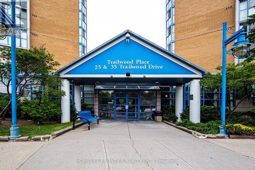 1015 - 35 Trailwood Drive, Mississauga (Hurontario), ON - Outdoor