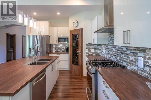 15018 Kato Street, Summerland, BC - Indoor Photo Showing Kitchen With Double Sink With Upgraded Kitchen