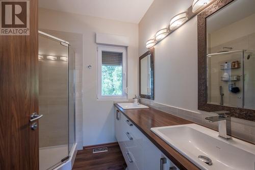 15018 Kato Street, Summerland, BC - Indoor Photo Showing Bathroom