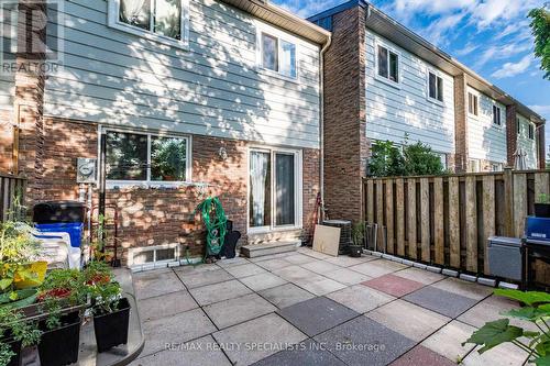 28 - 900 Central Park Drive, Brampton (Northgate), ON - Outdoor