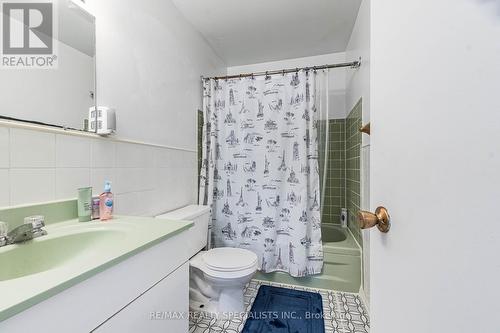 28 - 900 Central Park Drive, Brampton, ON - Indoor Photo Showing Bathroom