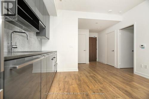 1707 - 115 Mcmahon Drive, Toronto (Bayview Village), ON - Indoor Photo Showing Kitchen