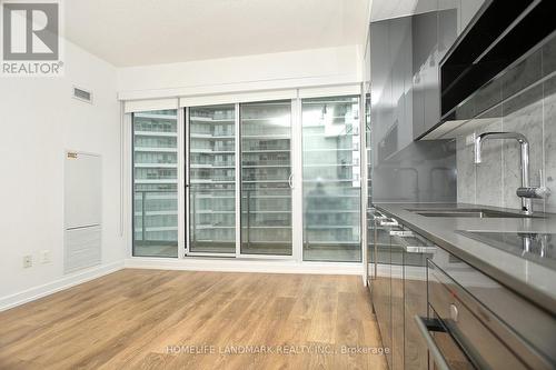 1707 - 115 Mcmahon Drive, Toronto (Bayview Village), ON - Indoor Photo Showing Kitchen