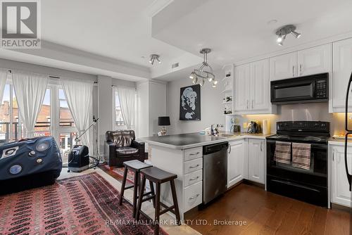 2151 Danforth Avenue, Toronto (East End-Danforth), ON - Indoor Photo Showing Kitchen