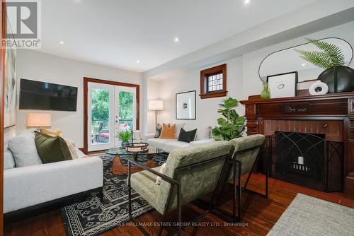 202 Scarboro Crescent, Toronto (Cliffcrest), ON - Indoor Photo Showing Living Room