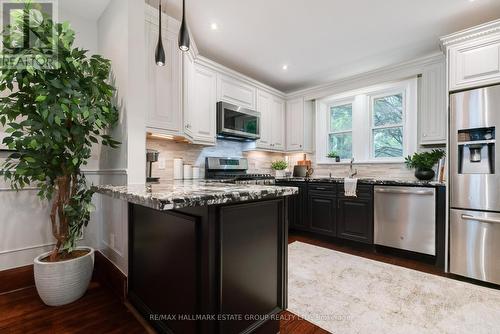 202 Scarboro Crescent, Toronto (Cliffcrest), ON - Indoor Photo Showing Kitchen With Upgraded Kitchen