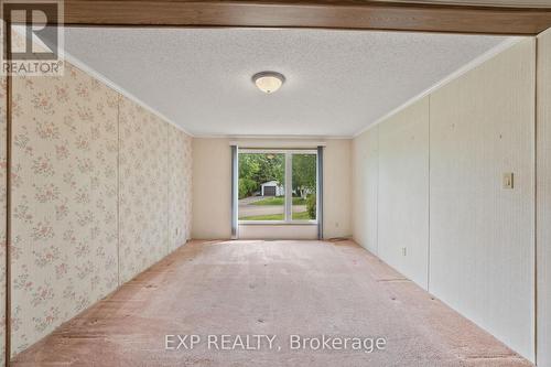 31 Kelsey Crescent, Georgina (Sutton & Jackson'S Point), ON - Indoor Photo Showing Other Room