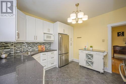 39 Court Street N, Milton (Old Milton), ON - Indoor Photo Showing Kitchen