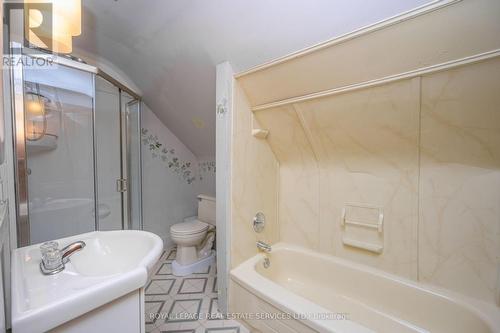 39 Court Street N, Milton (Old Milton), ON - Indoor Photo Showing Bathroom