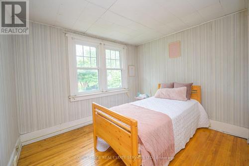 39 Court Street N, Milton, ON - Indoor Photo Showing Bedroom