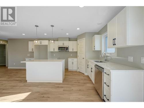 5640 51St Street Unit# 204, Osoyoos, BC - Indoor Photo Showing Kitchen