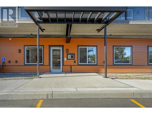 5640 51St Street Unit# 204, Osoyoos, BC - Outdoor