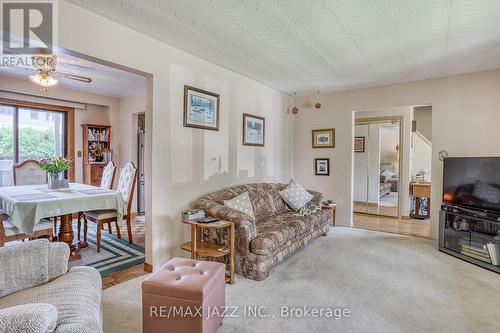 3 Strike Avenue, Clarington (Bowmanville), ON - Indoor Photo Showing Living Room