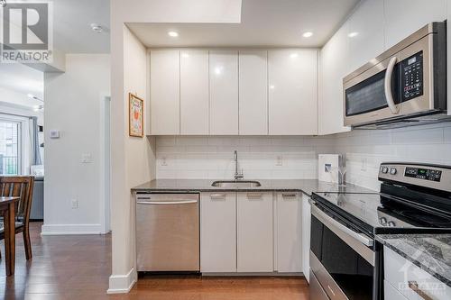 2785 Baseline Road Unit#102, Ottawa, ON - Indoor Photo Showing Kitchen With Stainless Steel Kitchen With Upgraded Kitchen