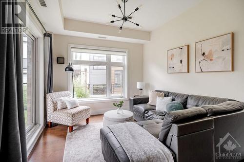 2785 Baseline Road Unit#102, Ottawa, ON - Indoor Photo Showing Living Room