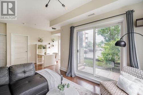 2785 Baseline Road Unit#102, Ottawa, ON - Indoor Photo Showing Living Room