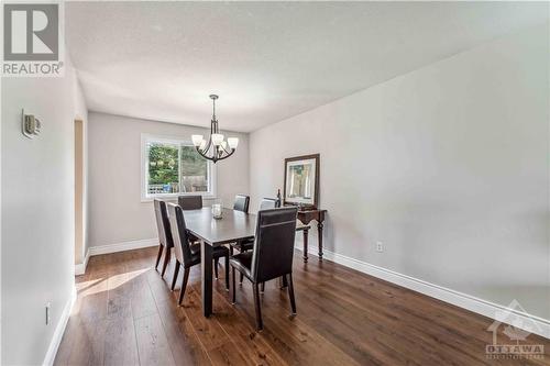 26 Fortune Street, Richmond, ON - Indoor Photo Showing Dining Room