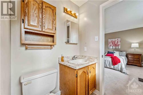 26 Fortune Street, Richmond, ON - Indoor Photo Showing Bathroom