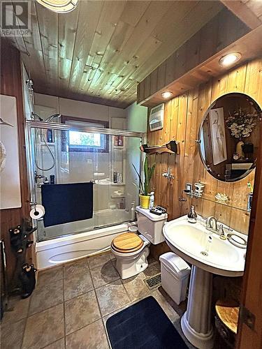 1413 Riverside, Britt, ON - Indoor Photo Showing Bathroom