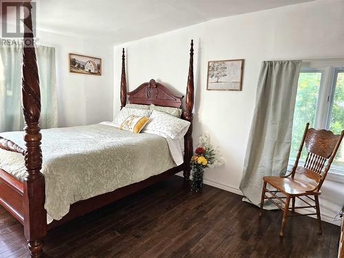 1217 Goulais Ave, Sault Ste. Marie, ON - Indoor Photo Showing Bedroom