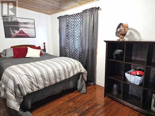 1217 Goulais Ave, Sault Ste. Marie, ON - Indoor Photo Showing Bedroom