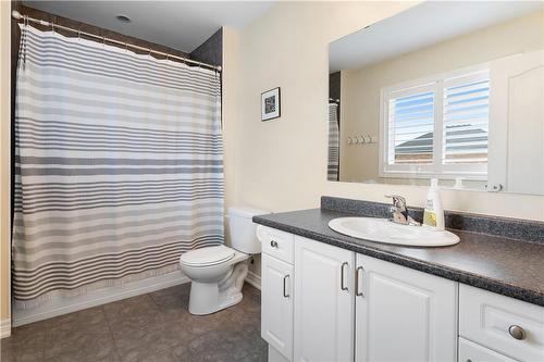 Ensuite Primary Bedroom - 3PC Bath - 4456 Saw Mill Drive, Niagara Falls, ON - Indoor Photo Showing Bathroom