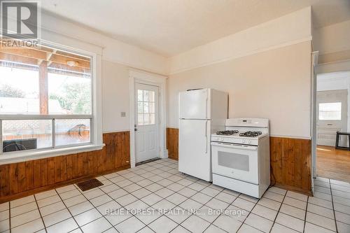 42 Terrace Street, London, ON - Indoor Photo Showing Kitchen