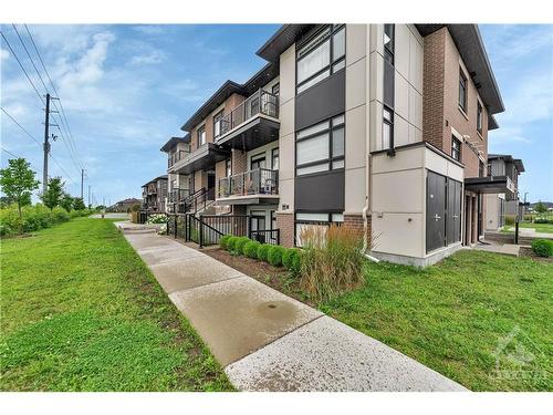 K-35 Overberg Way, Ottawa, ON 