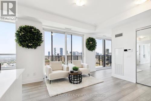 3408 - 36 Elm Drive, Mississauga (Fairview), ON - Indoor Photo Showing Living Room