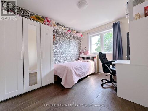 1553 Ogden Avenue, Mississauga, ON - Indoor Photo Showing Bedroom