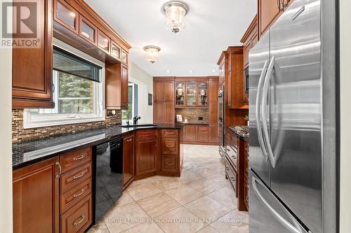 25 Millwood Road, Erin, ON - Indoor Photo Showing Kitchen